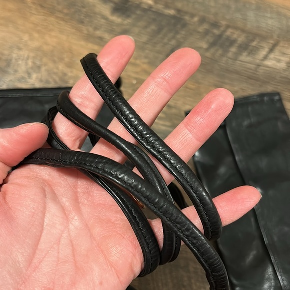 Wilson’s Leather Vintage Small Flap Crossbody and leather wallet - Picture 9 of 10